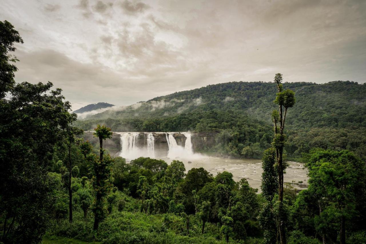 Bluemist Resorts Athirappilly Exterior foto